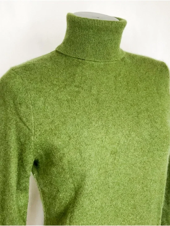 Lord & Taylor Cashmere Turtleneck Olive Green Sweater Small - Picture 3 of 11